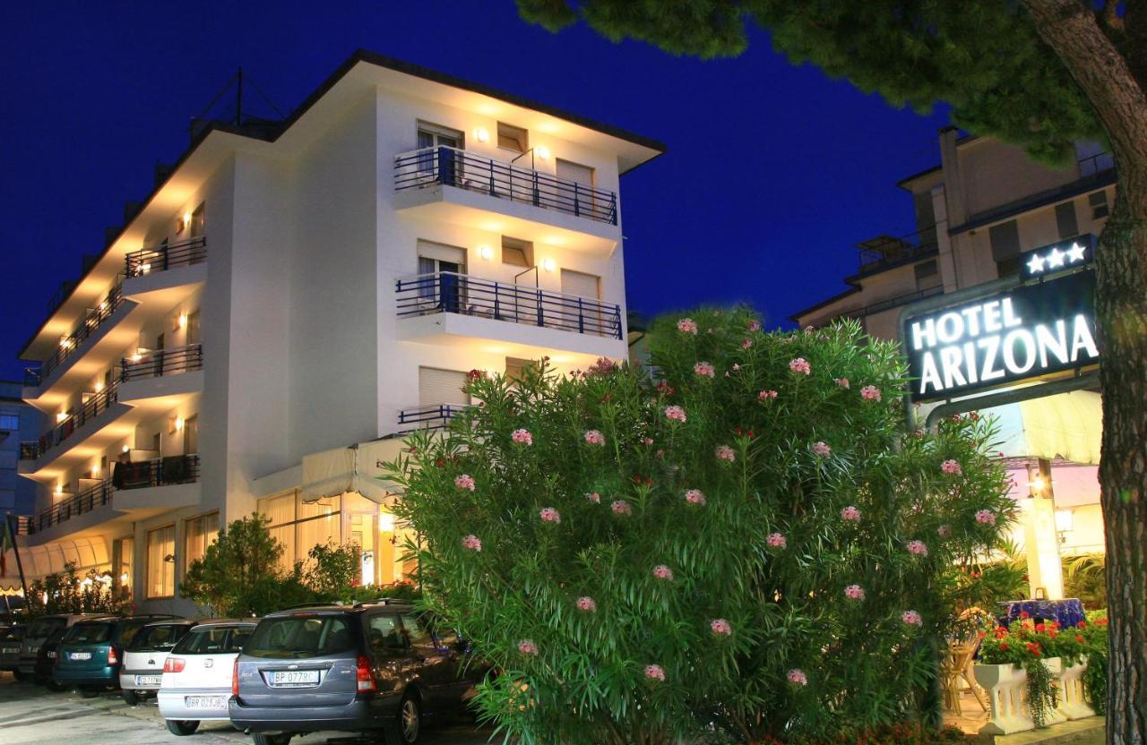 Hotel Arizona Лідо-ді-Єзоло Екстер'єр фото
