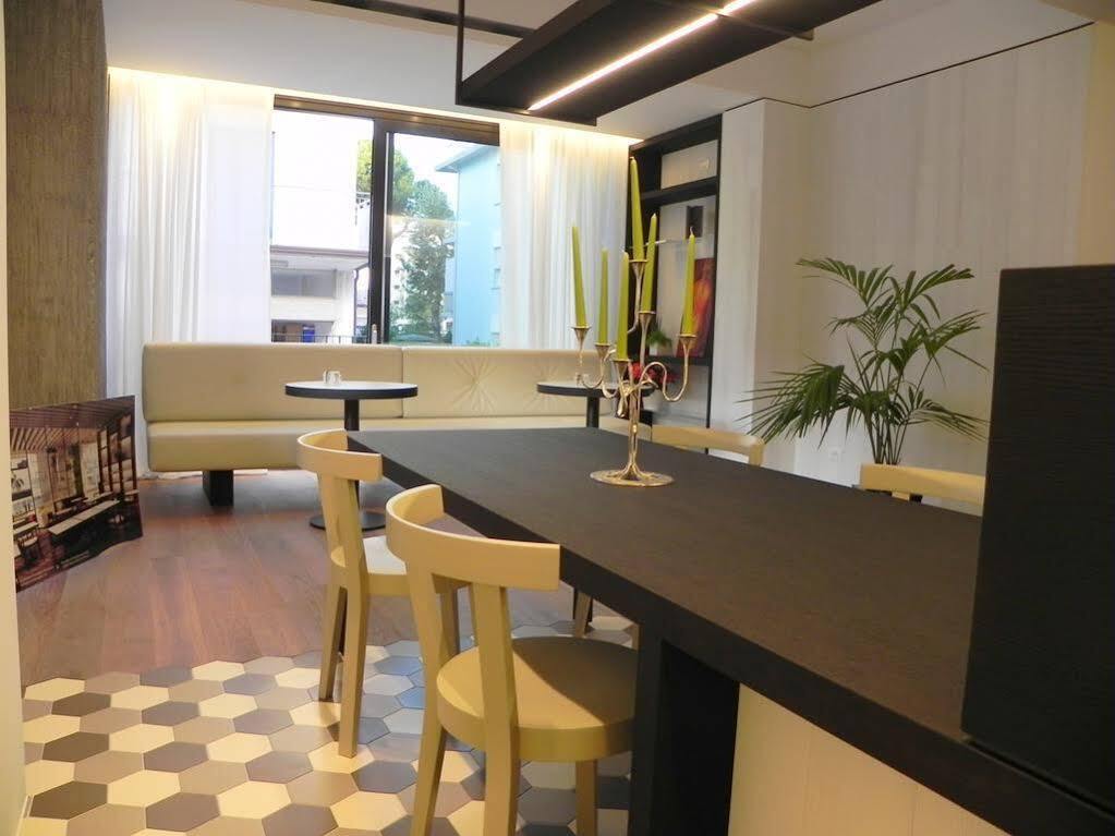 Hotel Arizona Лідо-ді-Єзоло Екстер'єр фото